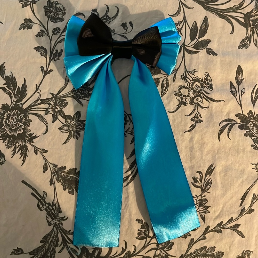 Ariel inspired hair bow